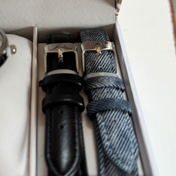 Jessica Simpson Watch w/ 3 Interchangeable Bands Tan Black Denim NWT - Picture 5 of 8